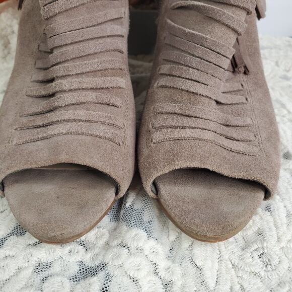 Vince Camuto Janessa Peep Toe Booties size 9.5 - Picture 6 of 9